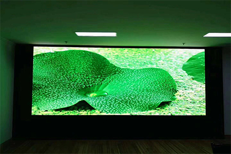 室內(nèi)高清led全彩顯示屏如何更好服務(wù)智慧城市建設(shè)？