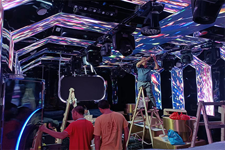 深圳LED顯示屏廠家實時動態(tài)調(diào)控有哪些挑戰(zhàn)？